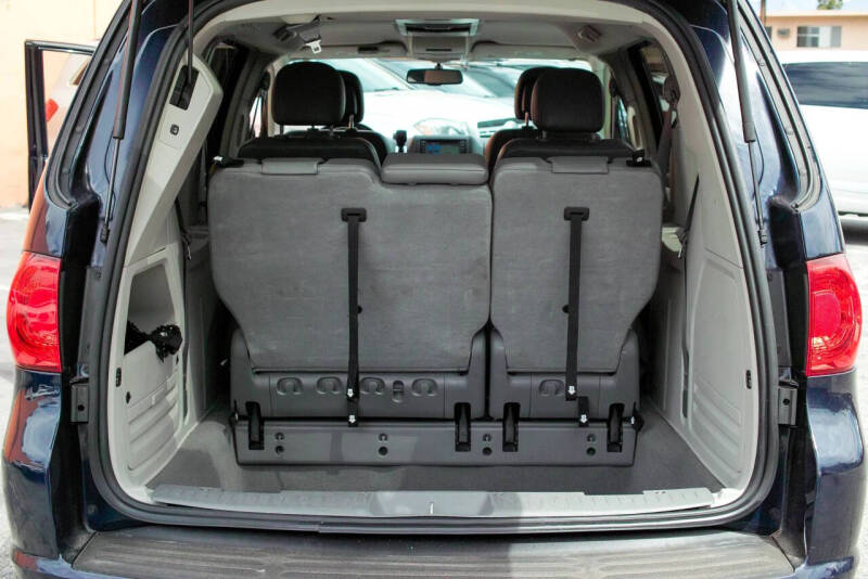 2014 Volkswagen Routan
