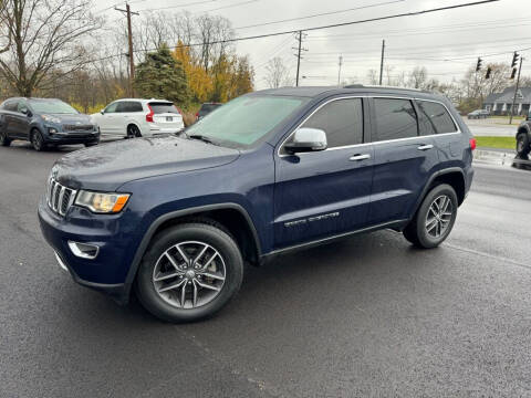 2017 Jeep Grand Cherokee for sale at Queen City Auto House LLC in West Chester OH