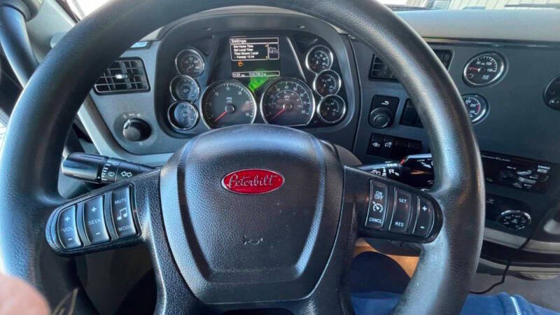 2020 Peterbilt 579