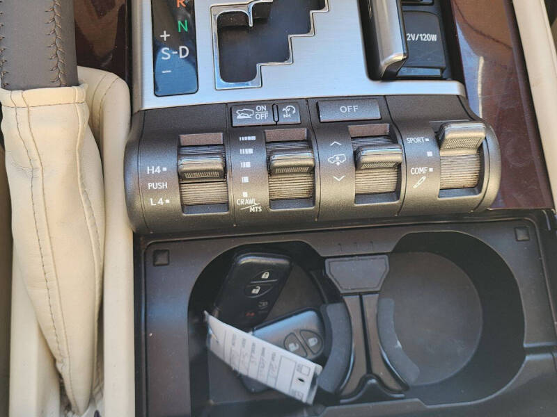 2013 Lexus LX 570