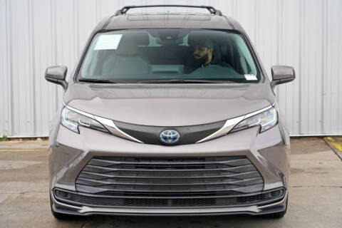 2021 Toyota Sienna LE 8-Passenger