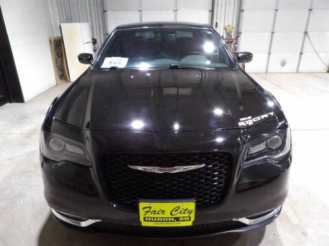 2018 Chrysler 300 S