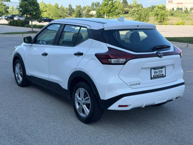 2022 Nissan Kicks S