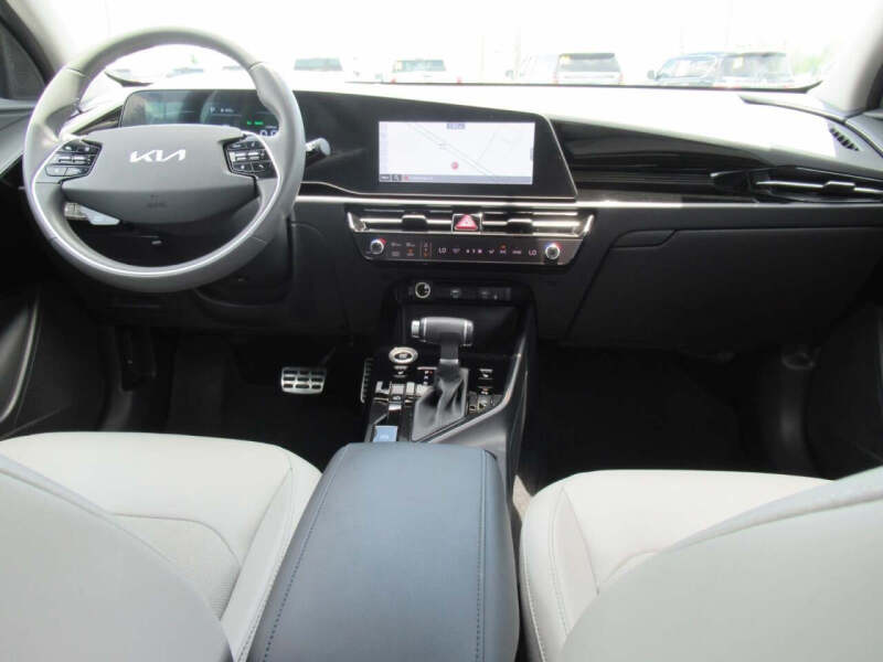 2025 Kia Niro EX Touring