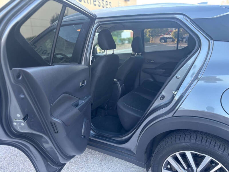 2024 Nissan Kicks SV