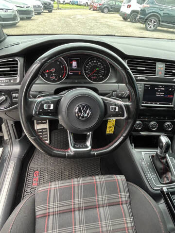 2017 Volkswagen Golf GTI S