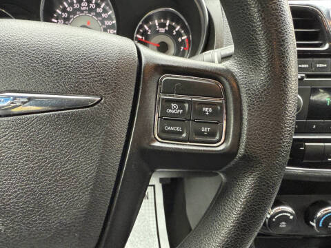 2013 Chrysler 200 LX