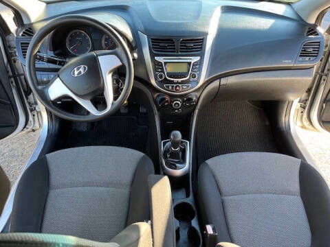 2012 Hyundai Accent GS