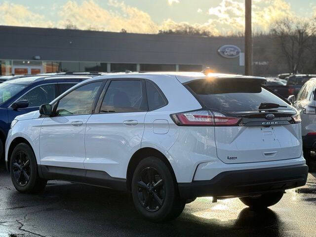 2021 Ford Edge SE