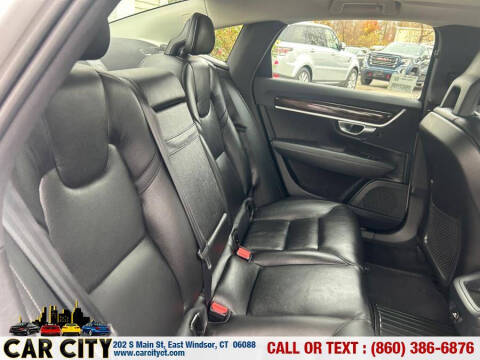 2017 Volvo S90 T6 Momentum