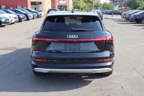 2021 Audi e-tron quattro Premium Plus