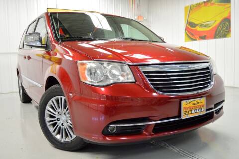 2013 Chrysler Town and Country for sale at Performance car sales in Joliet IL