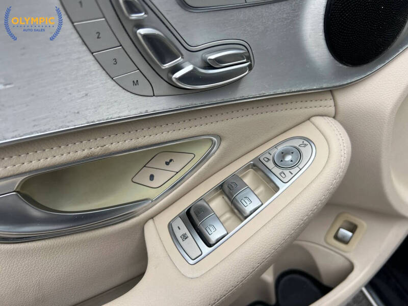 2016 Mercedes-Benz C-Class