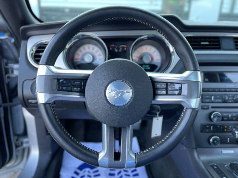 2012 Ford Mustang V6 Premium