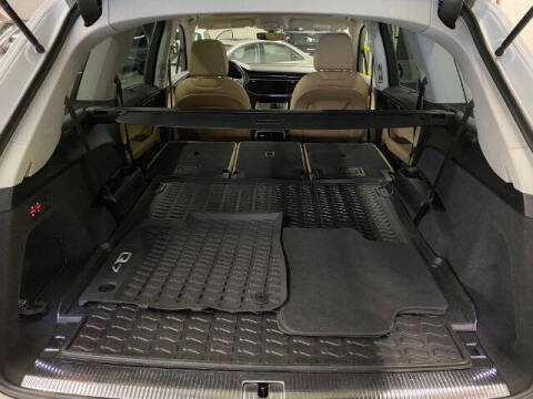 2020 Audi Q7 quattro Premium Plus 55 TFSI