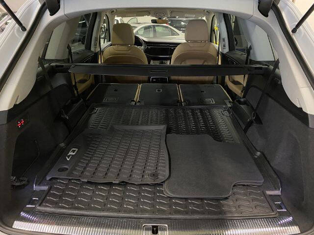 2020 Audi Q7 quattro Premium Plus 55 TFSI