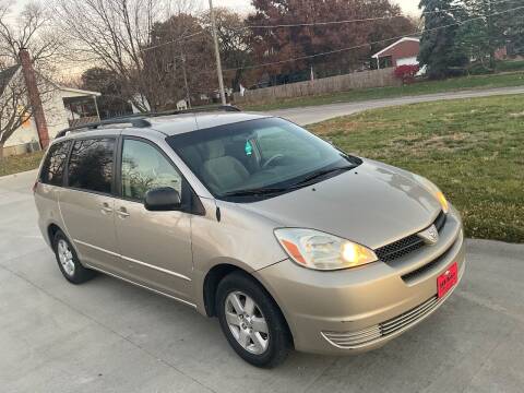 2005 Toyota Sienna for sale at Bam Motors in Dallas Center IA