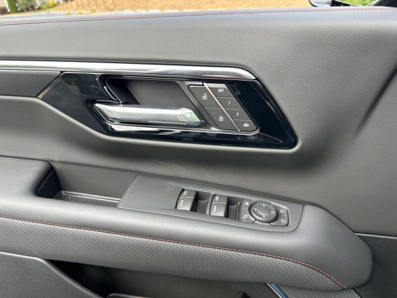 2025 Chevrolet Tahoe RST