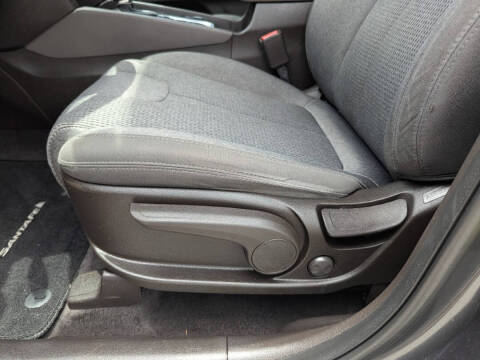 2020 Hyundai Santa Fe SE