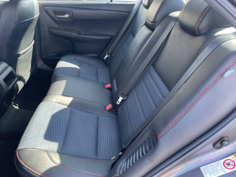 2015 Toyota Camry Hybrid SE