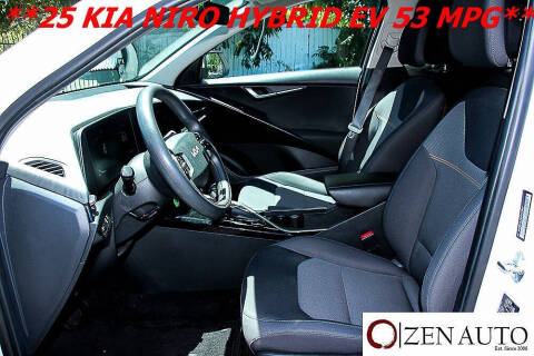 2025 Kia Niro LX