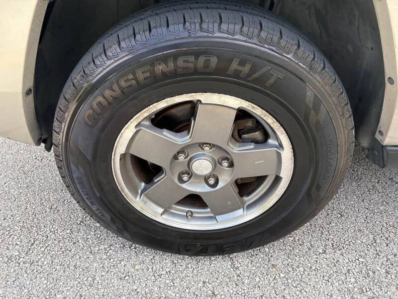 2008 Jeep Commander Sport