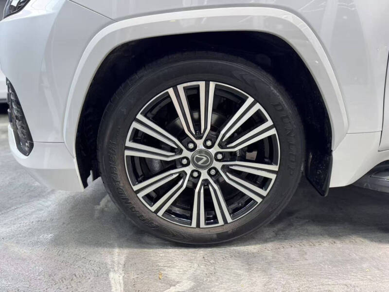 2024 Lexus LX 600 Luxury