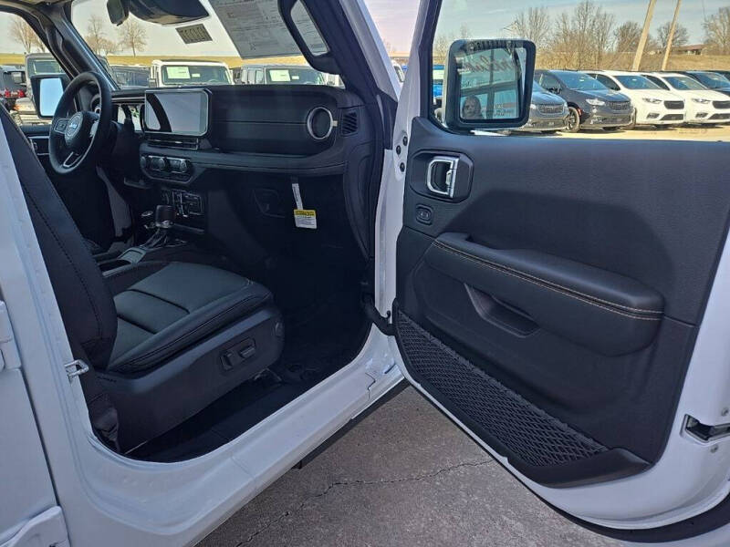 2026 Jeep Gladiator Sahara