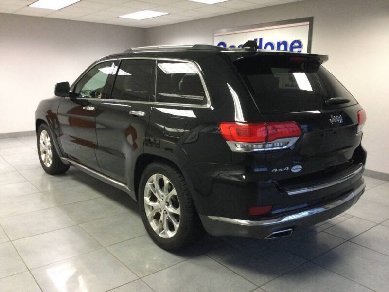 2019 Jeep Grand Cherokee Summit