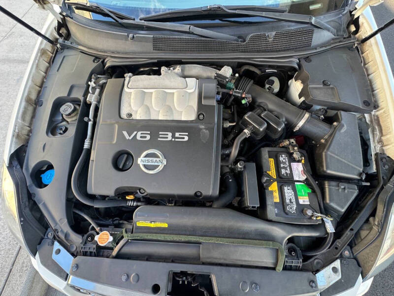 2004 Nissan Maxima 3.5 SE