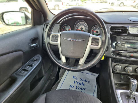 2014 Chrysler 200 Touring
