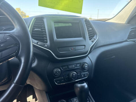 2019 Jeep Cherokee Latitude