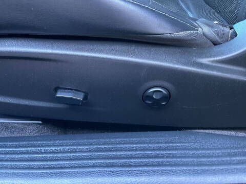 2015 Dodge Challenger SXT Plus