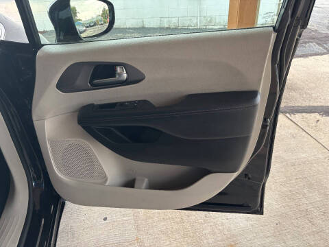 2020 Chrysler Pacifica Touring L