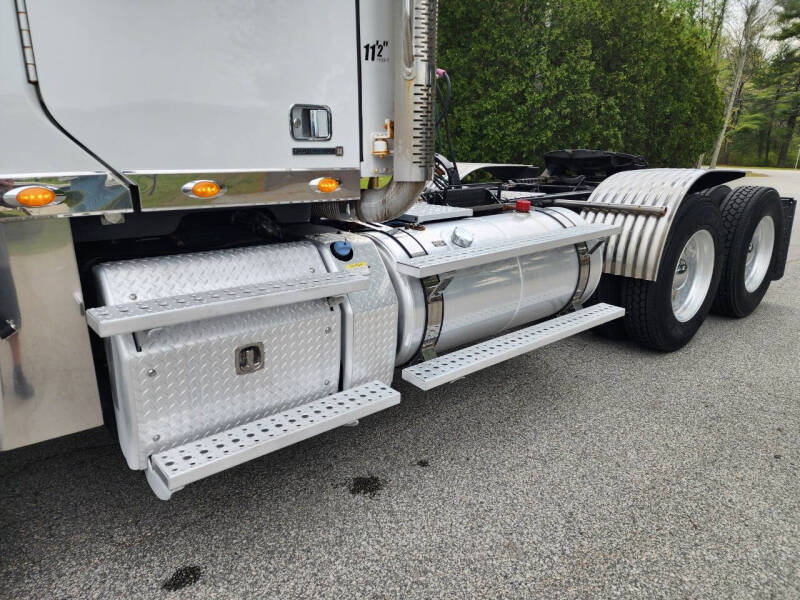 2012 Freightliner CORONADO