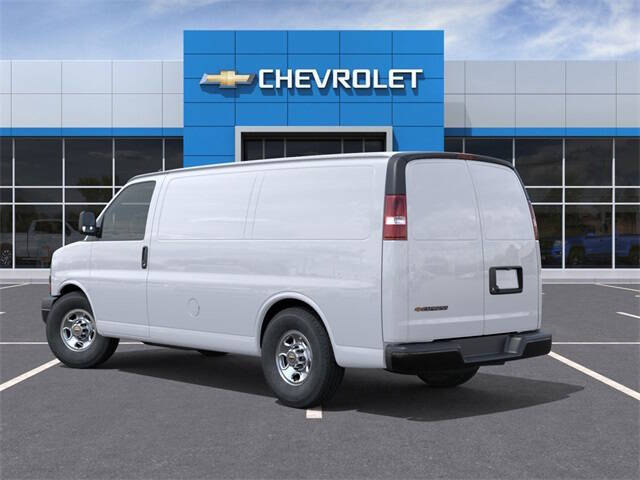 2025 Chevrolet Express 3500