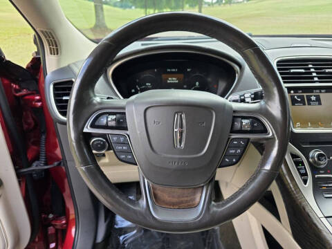 2019 Lincoln Nautilus Select