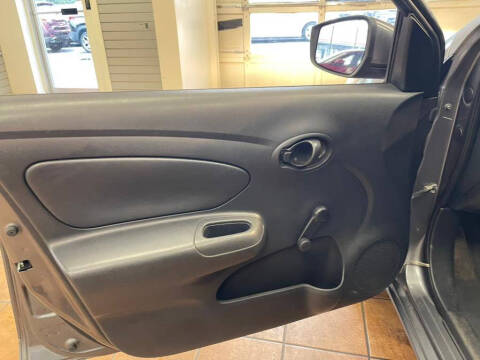 2016 Nissan Versa 1.6 S Plus