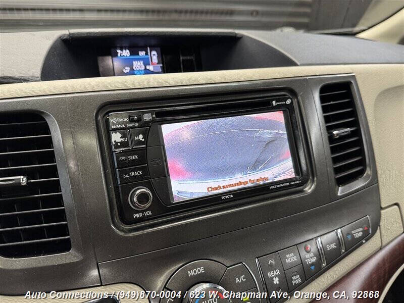 2013 Toyota Sienna XLE 8-Passenger