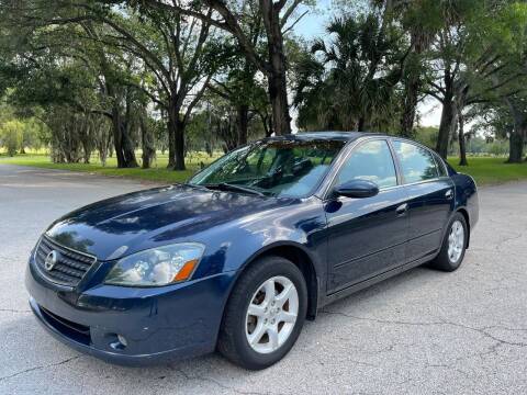 2006 Nissan Altima for sale at ROADHOUSE AUTO SALES INC. in Tampa FL