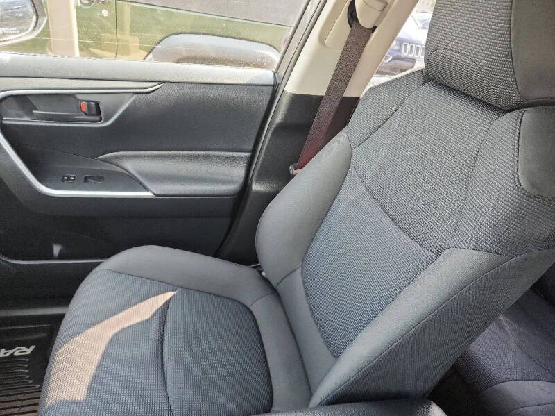 2019 Toyota RAV4 Hybrid LE