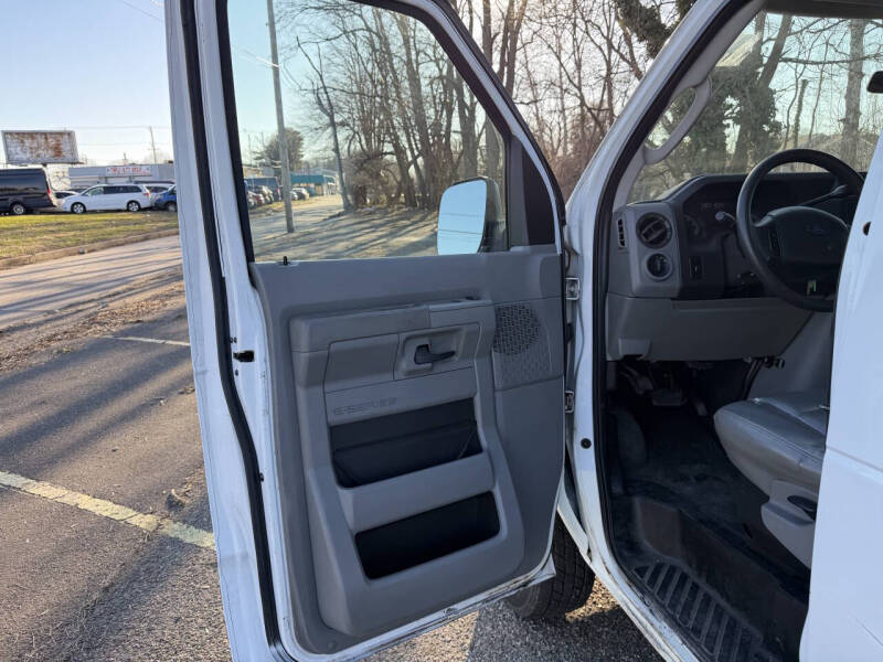 2009 Ford E-Series E-350 SD