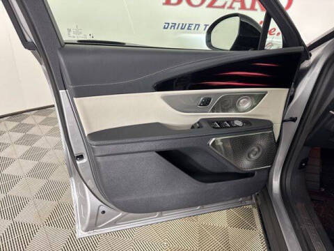 2025 Lincoln Nautilus Reserve