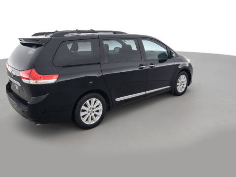 2014 Toyota Sienna Limited 7-Passenger