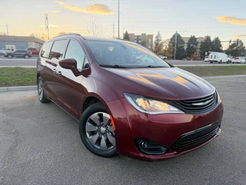 2018 Chrysler Pacifica Hybrid Limited