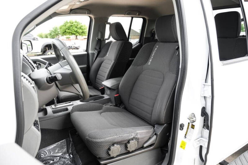 2019 Nissan Frontier Desert Runner