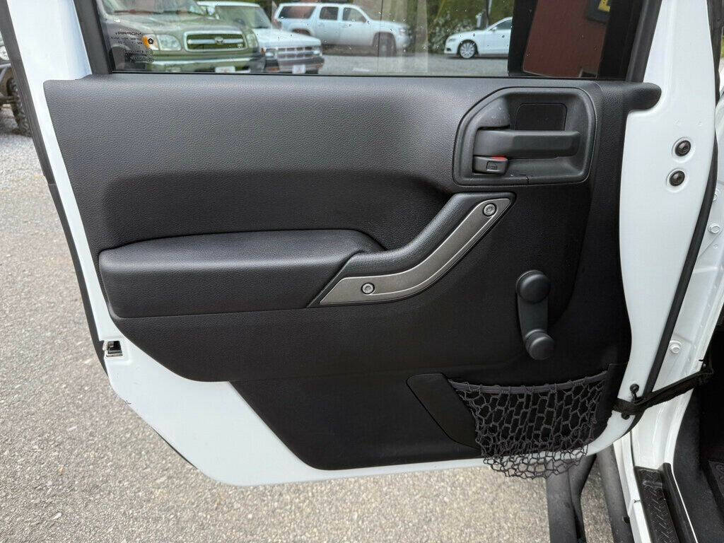2015 Jeep Wrangler Unlimited 21