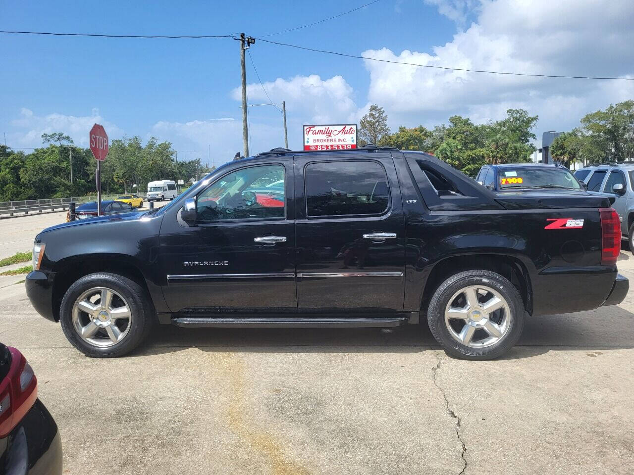 2012 Chevrolet Avalanche for sale at FAMILY AUTO BROKERS in Longwood, FL