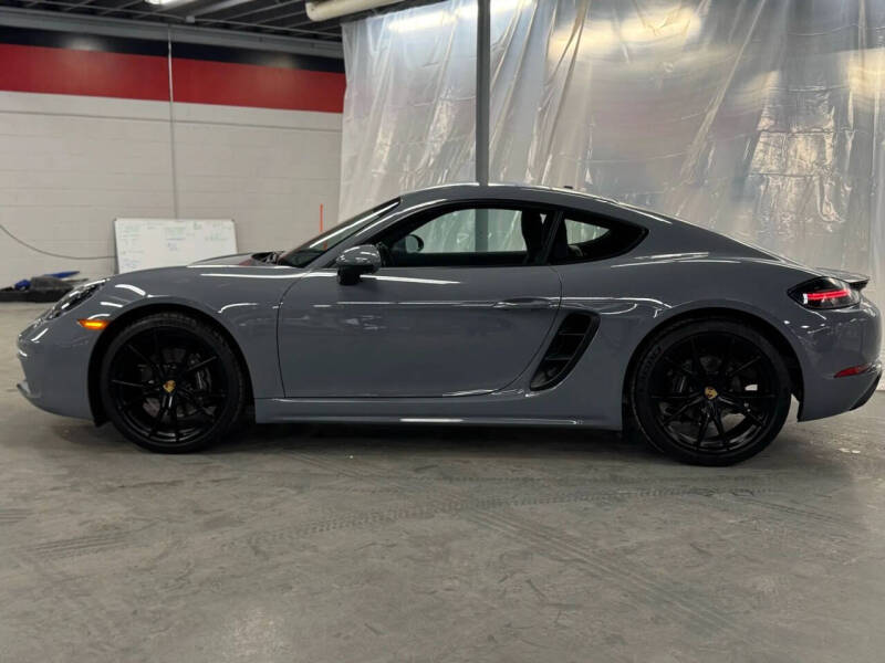 2024 Porsche 718 Cayman