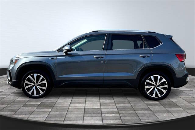 2022 Volkswagen Taos SE 4Motion
